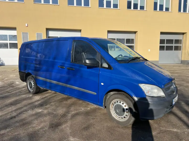 #3 Bus dostawczy: Mercedes Vito mały