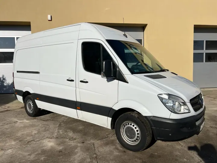 #3 Bus dostawczy średni: Mercedes Sprinter