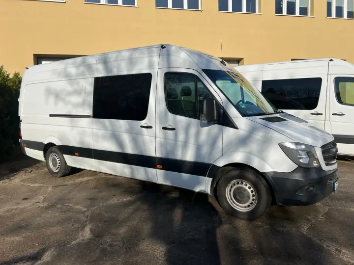 #3 Bus osobowy: MB Sprinter brygadowy – 9 osobowy