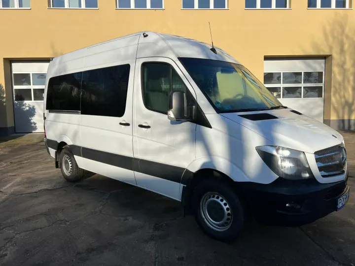 #3 Bus osobowy: MB Sprinter średni – 9 osobowy