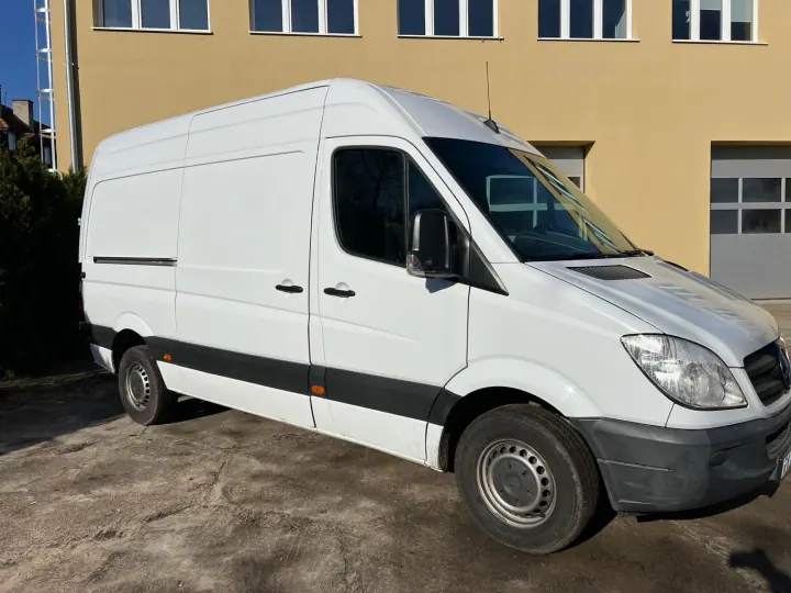 #4 Bus dostawczy średni: Mercedes Sprinter