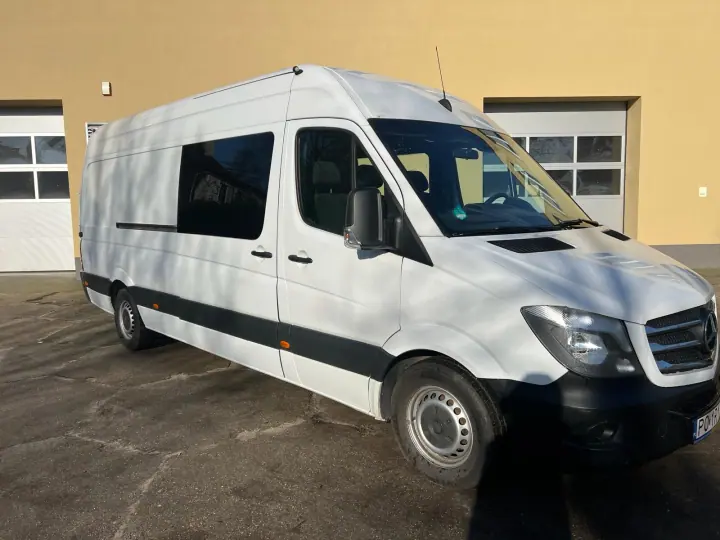 #5 Bus osobowy: MB Sprinter brygadowy – 6 osobowy