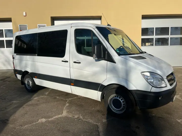 #7 Bus osobowy: MB Sprinter średni – 8 osobowy
